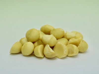 DSC_0651 small pile of macadamia nut kernels